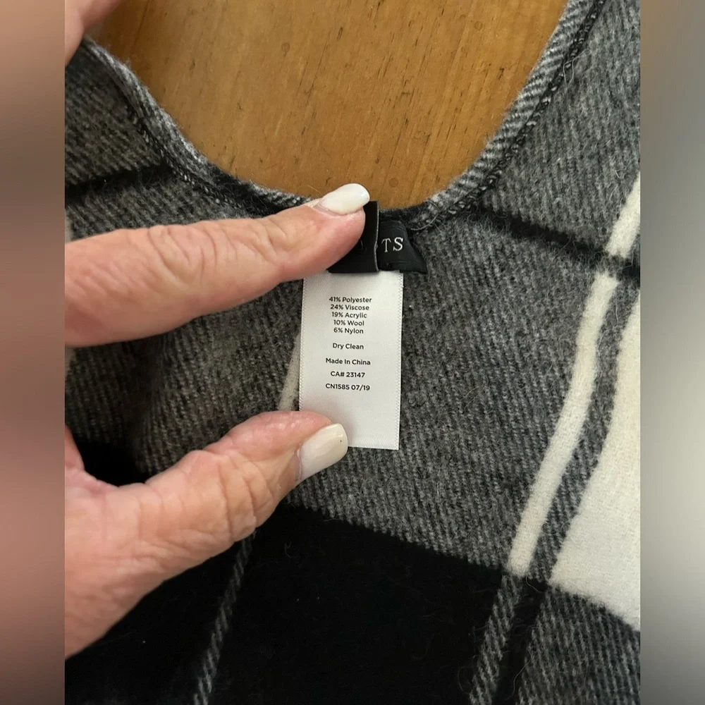 Talbots Ruana Shawl - Picture 5 of 6